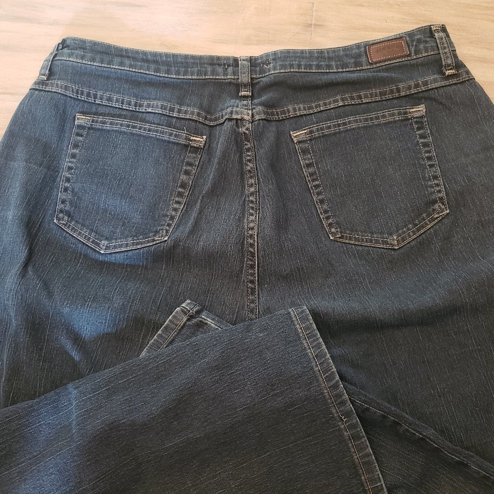 Lee Riders Eased Jeans - Picture 3 of 4